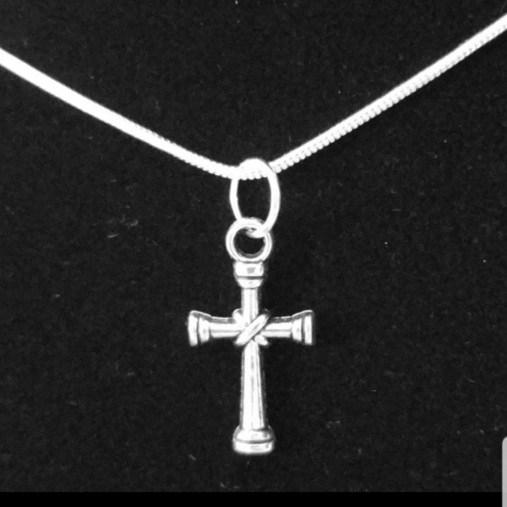 Mens Cross .925 Sterling Silver Necklace